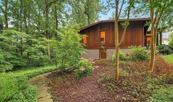 6921 AYR Ln, Bethesda, MD 20817