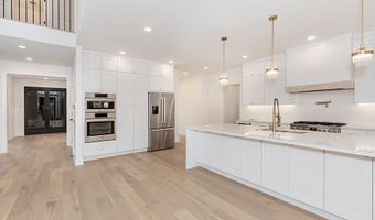 29549 N Hilltop Rd, Orange, OH 44022