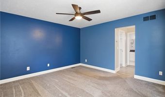 700 Hampton Cir 8, Aurora, OH 44202