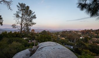 9844 Summit Dr, La Mesa, CA 91941