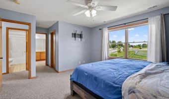 4919 Waller St, Ames, IA 50014