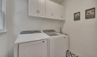 304 Forkwood Trl, Woodstock, GA 30189