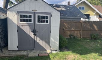 154 8th St A, Belford, NJ 07718