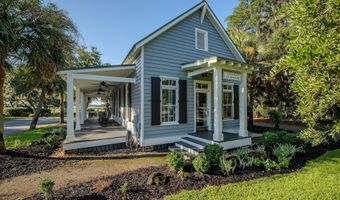 66 Petigru Dr, Beaufort, SC 29902