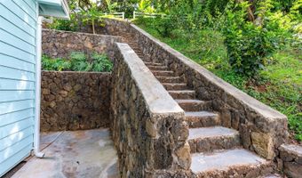47-348 Mawaena St, Kaneohe, HI 96744