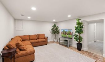 217 N EMERSON St, Arlington, VA 22203