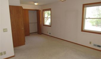 141 Strese Ln, Apple Valley, MN 55124