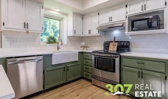 1207 Birch Ln, Cody, WY 82414