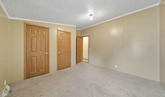 948 Savannah River Dr, Adrian, MI 49221