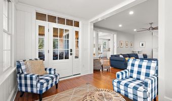 112 8TH St E, Beach Haven, NJ 08008