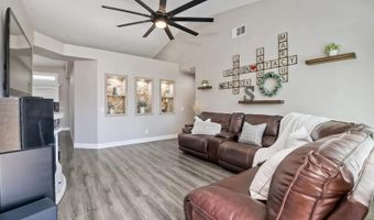 3358 Lake Circle Dr, Fallbrook, CA 92028