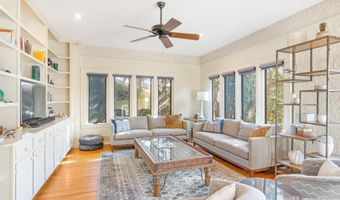26 Sheridan Rd, Asheville, NC 28803