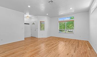 411 N Mountain Ave, Ashland, OR 97520
