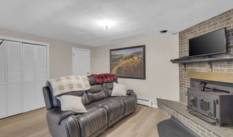 41 Elbow Hill Rd, Brookfield, CT 06804
