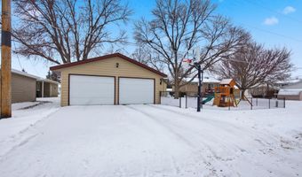 11 Linda Ln, Aberdeen, SD 57401
