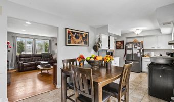 356 W Park Ave, Addison, IL 60101
