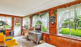 3 Waumsett Ave, Cumberland, RI 02864