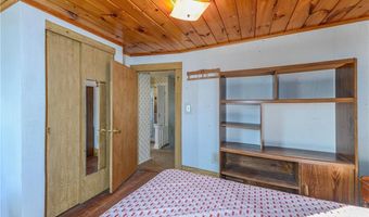 318 Mitchell's Ln, Middletown, RI 02871