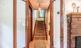 4 Pineway Dr, Auburn, ME 04210