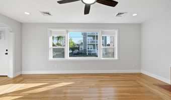 73 Tucker St, Lincoln, RI 02865