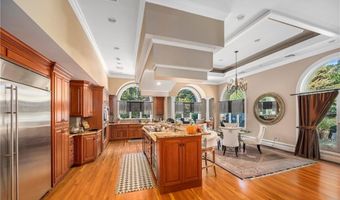 55 Wilbur Rd, Lincoln, RI 02865