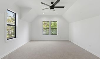 611 3rd St NW, Austin, MN 55912