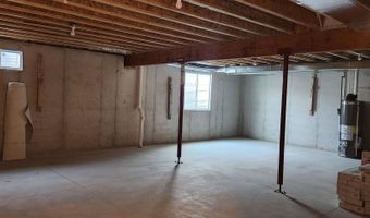 404 Chad Trl, Arlington, WI 53911