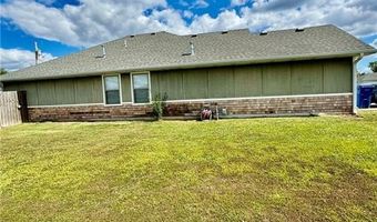 628 W 32nd Pl, Baxter Springs, KS 66713