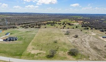 160 Rolling Hills Blvd, Alvord, TX 76225
