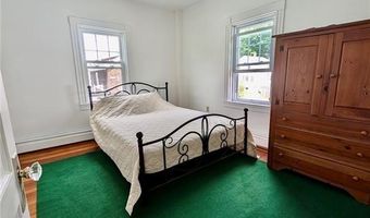 18 Bedlow Ave, Newport, RI 02840
