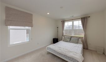 766 River Run Rd, Aurora, OH 44202