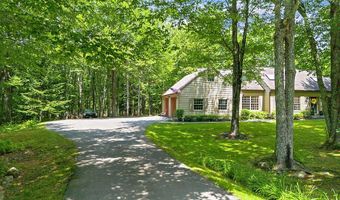 31 Pheasant Run Rd, Belgrade, ME 04917