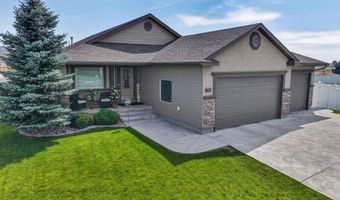 1361 Sawtooth St, Chubbuck, ID 83202