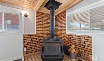 7566 S Valley Heights Dr, Boise, ID 83709