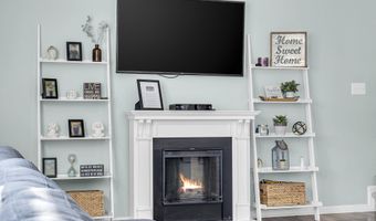 6 Hopper Ave, Barnegat, NJ 08005