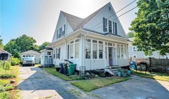 48 Central St, Warwick, RI 02886