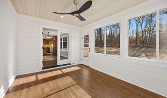 27 Tuttle Ct, Bethany, CT 06524