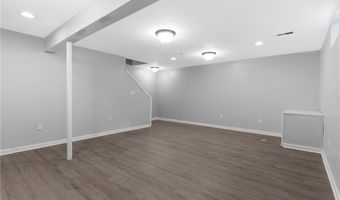 10400 Maryland St, Aurora, OH 44202