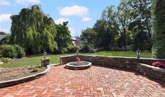 107 Old Beach Rd 2, Newport, RI 02840