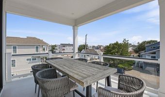 115 9TH St, Beach Haven, NJ 08008