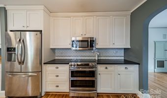 2400 Commonwealth Ave, Charlotte, NC 28205