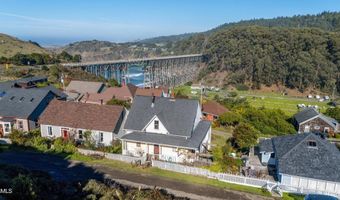 33850 East Ln, Albion, CA 95410