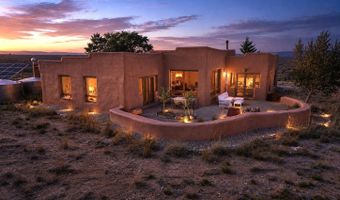 30 Cielo Grande Rd, Carson, NM 87577
