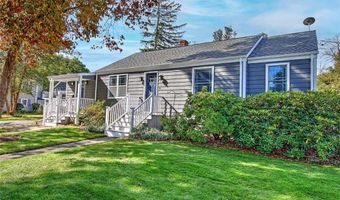 6 Kenmore Ct, Barrington, RI 02806