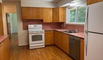 580 Riverview Dr, Ann Arbor, MI 48104