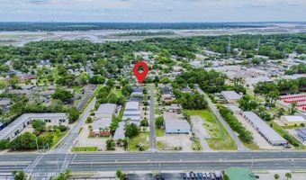 92 W 13TH St, Atlantic Beach, FL 32233