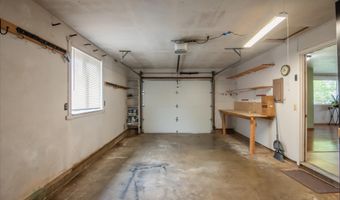 1105 1ST St, Bandon, OR 97411