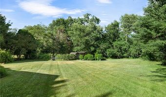 20 Adirondack Dr, East Greenwich, RI 02818