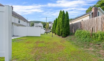 14 Church St, Beacon Falls, CT 06403
