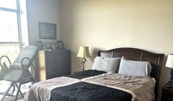 1 S Highland Ave 402, Arlington Heights, IL 60005
